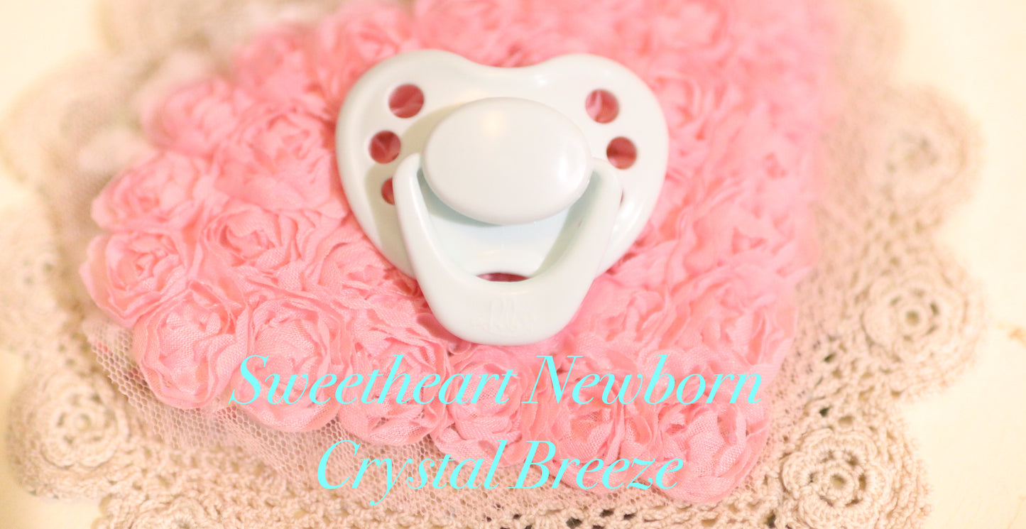 Honeybug Sweetheart Design Magnetic Dummy Crystal Breeze (Newborn size)