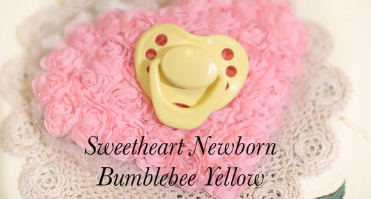 Honeybug Sweetheart Design Magnetic Dummy Bumblebee Yellow (Newborn size)