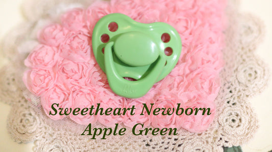 Honeybug Sweetheart Design Magnetic Dummy Apple (Newborn size)
