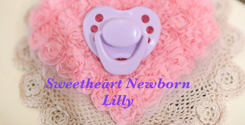 Honeybug Sweetheart Design Magnetic Dummy Lilly (Newborn size)