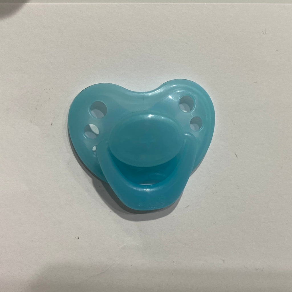 Honeybug Sweetheart Design Magnetic Dummy Pearly Rainbow Blue (Newborn size)